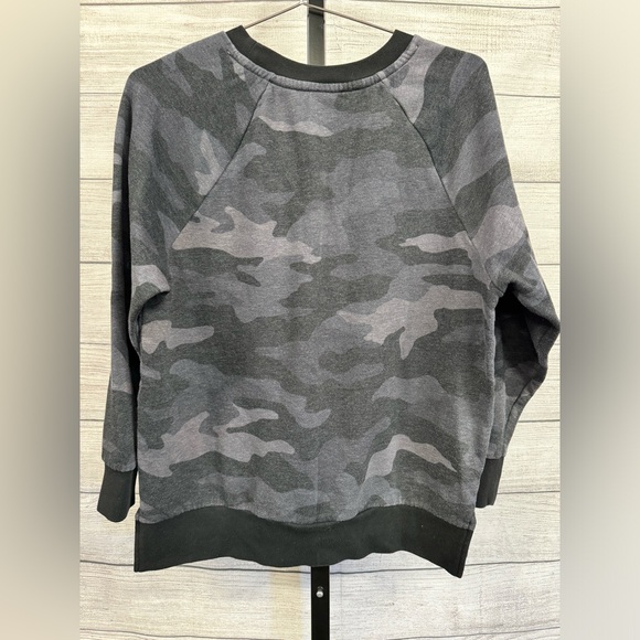 PINK Crewneck Sweatshirt - Picture 3 of 3